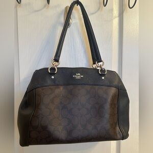 Coach purse signature leather. Detachable leather shoulder strap.